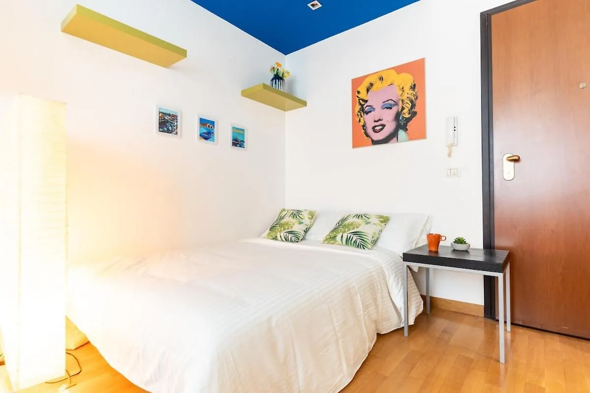 Duomo-Navigli - Design Apartment, Wi-Fi, Netflix Milan